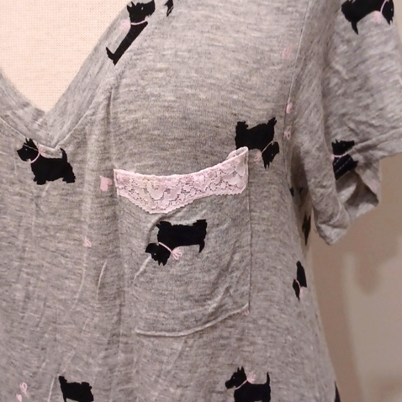 Laura Ashley Scottie Dog V Neck Sleep Shirt- Sz. Med - Picture 3 of 7
